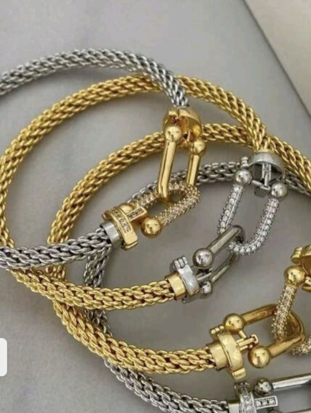 💛💛NEW💛💛 BEAUTIFUL!! CZ Pave Interlocking Buckle Bangle Bracelet In GOLD - Picture 2 of 15
